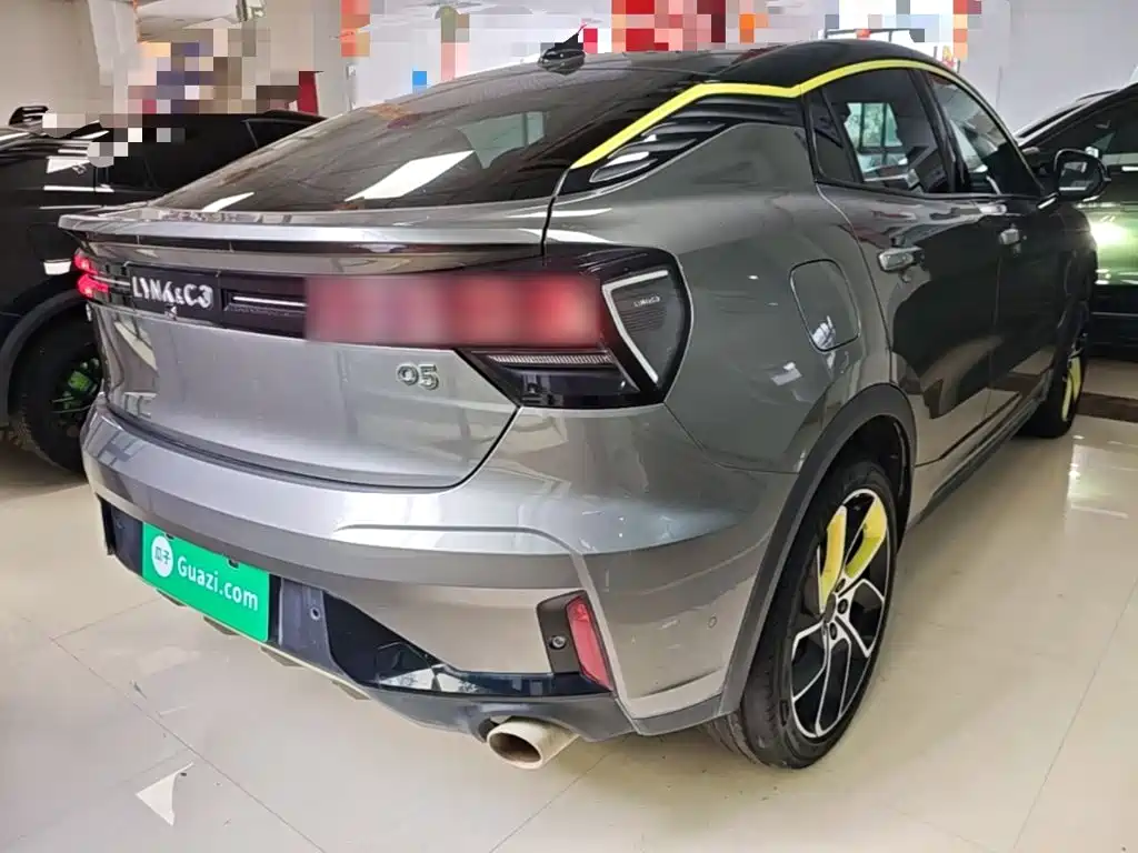 Lynk & Co 05 2020 2.0TD two-wheel drive shines Halo купить на сайте DeffCars