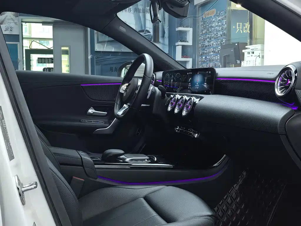 Mercedes-Benz A-Class 2022 Facelift A 200 L Sports Sedan Fashion купить на сайте DeffCars