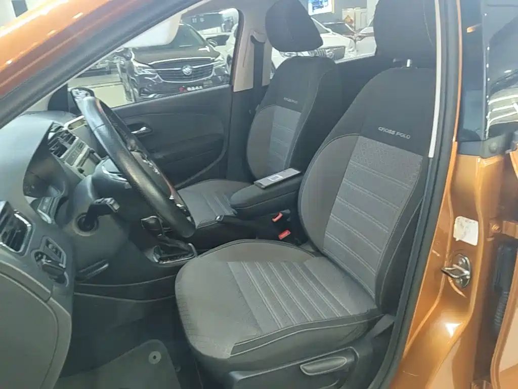 Polo 2016 1.6L Cross Polo automatic купить на сайте DeffCars