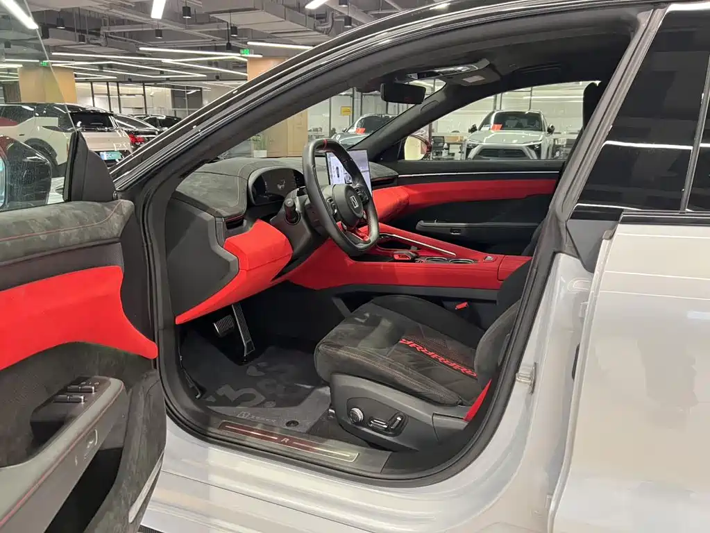 Jikrypton 001 FR 2023 FR version 100kWh купить на сайте DeffCars