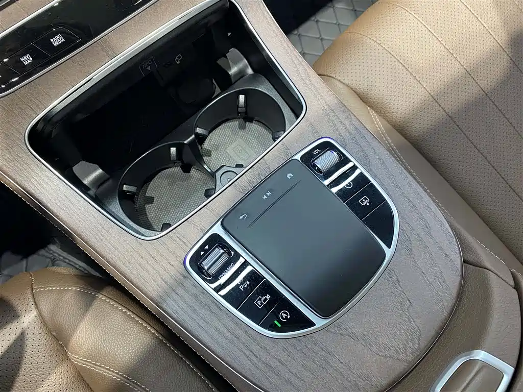 Mercedes-Benz E-Class 2022 E 300 L Luxury Model купить на сайте DeffCars