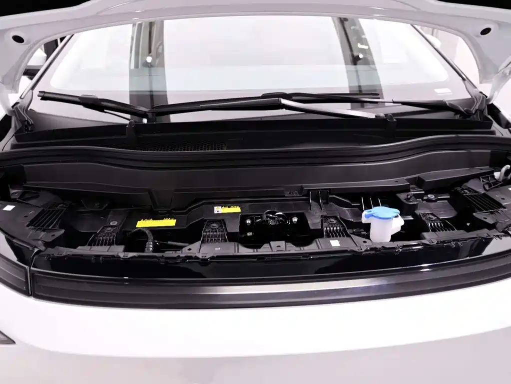 Xpeng X9 2025 pure electric 740 long battery life Max купить на сайте DeffCars