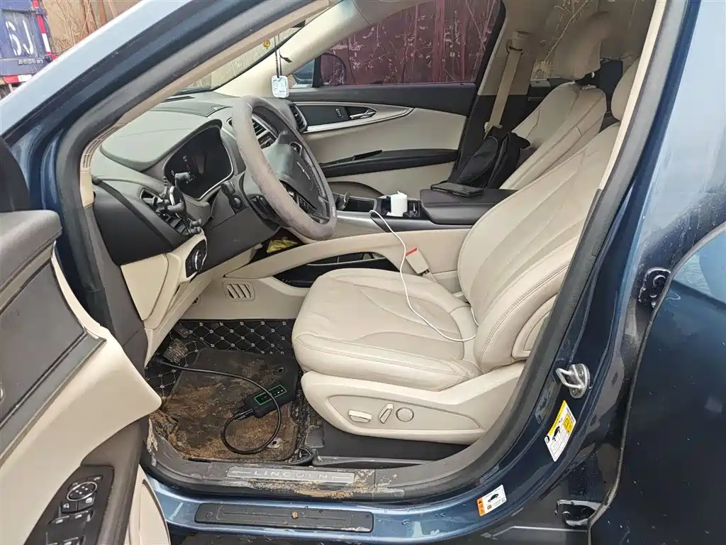 Voyager imported 2019 2.0T two-wheel drive exclusive version, National VI купить на сайте DeffCars