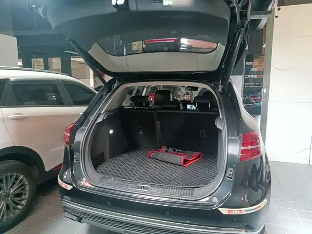 Red Flag Hongqi HS5 2019 2.0T Zhilian Edition купить на сайте DeffCars