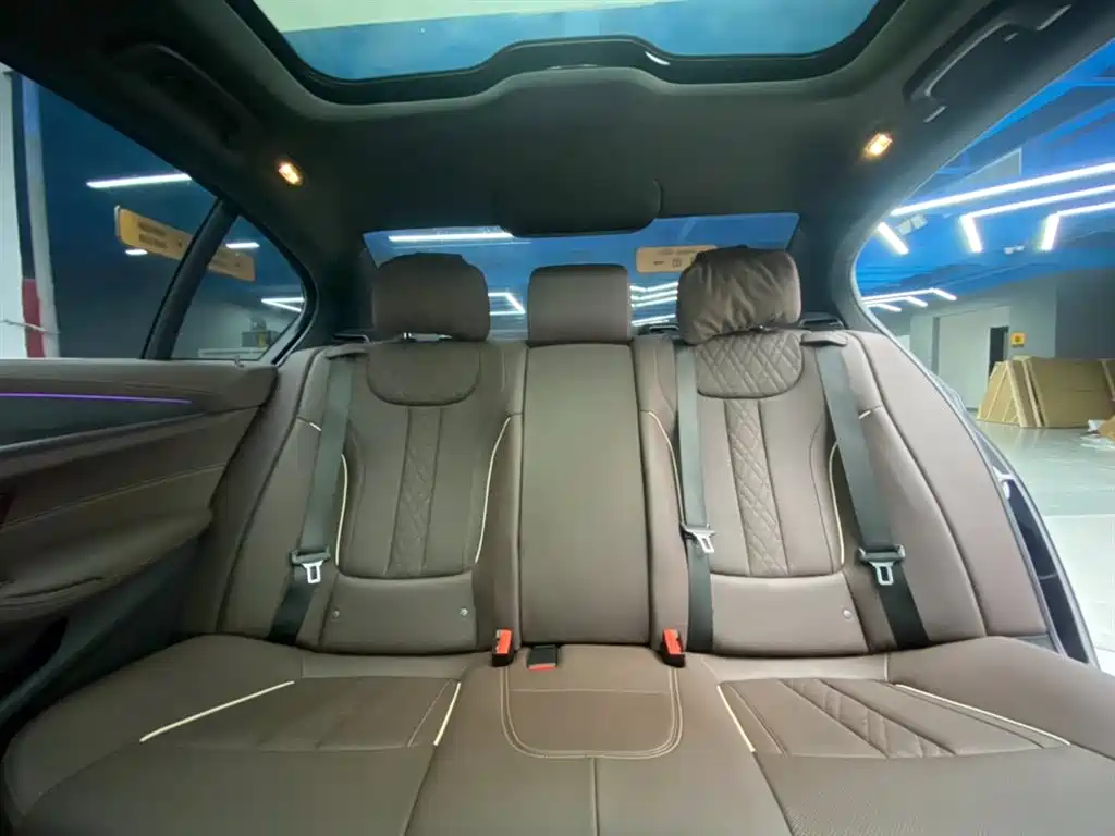 BMW 5 Series 2021 530Li Leading M Sports Package купить на сайте DeffCars