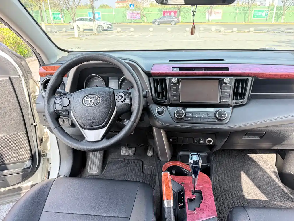 RAV4 Rongfang 2019 2.0L CVT 2WD Fashion X Limited Edition National VI купить на сайте DeffCars