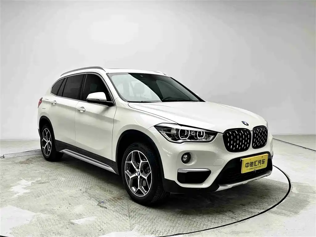 BMW X1 2019 sDrive18Li Exclusive Model купить на сайте DeffCars