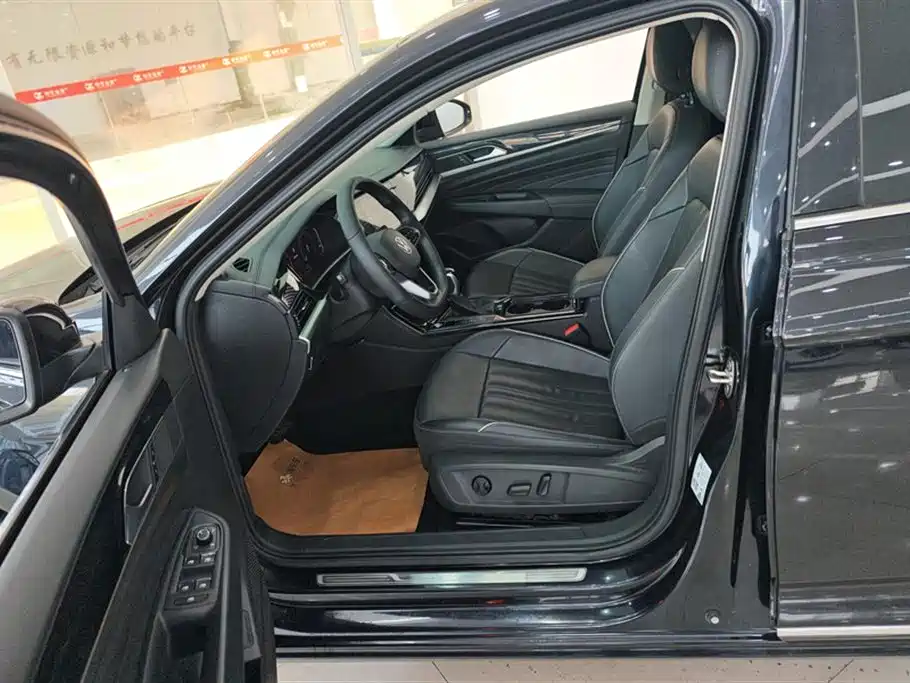 Passat 2023 facelift 330TSI Star Elite Edition купить на сайте DeffCars