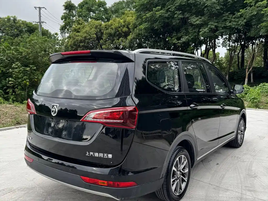 Baojun 730 2019 1.5L manual fashion 7 seats National V купить на сайте DeffCars