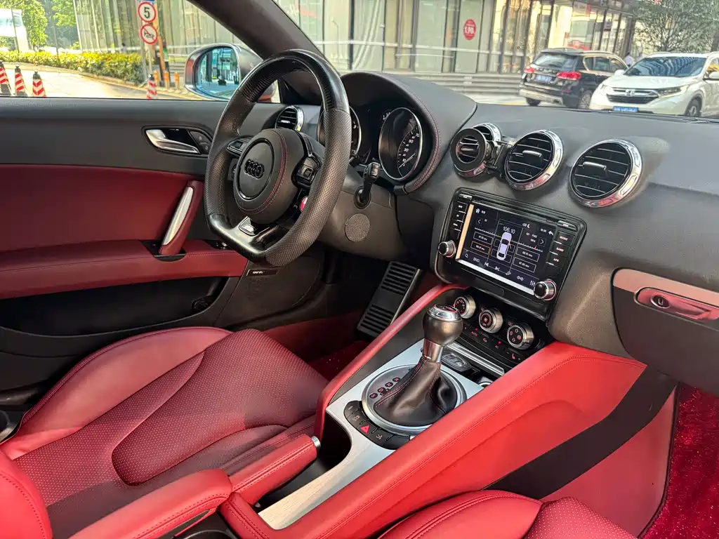 Audi TTS 2013 TTS Coupe 2.0TFSI quattro купить на сайте DeffCars