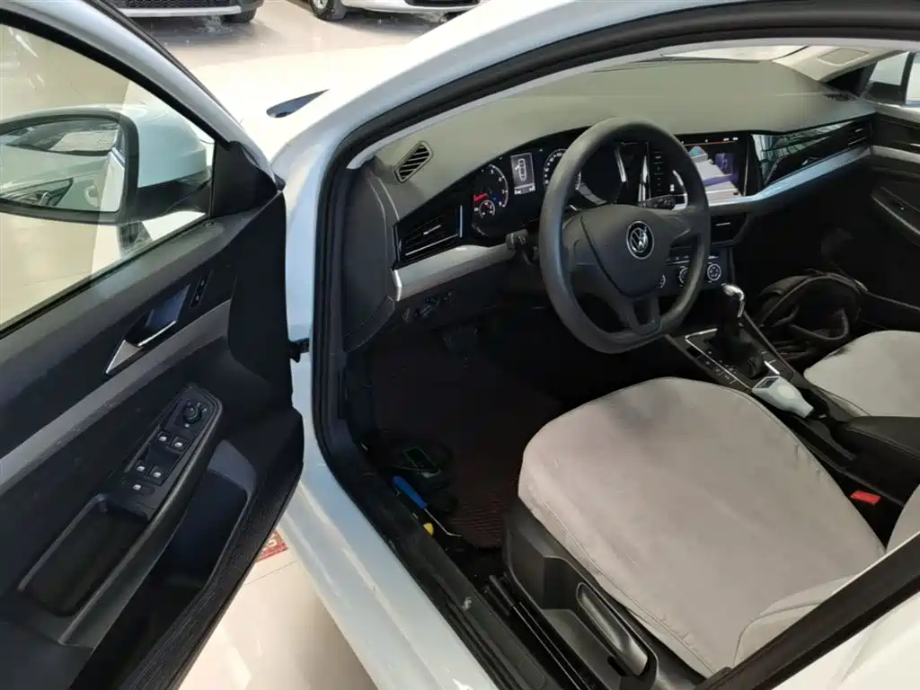 Bora 2021 1.5L Automatic Fashion Smart Connected Edition купить на сайте DeffCars