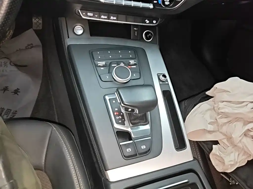 Audi Q5L 2020 40 TFSI Honorable and Enterprising купить на сайте DeffCars