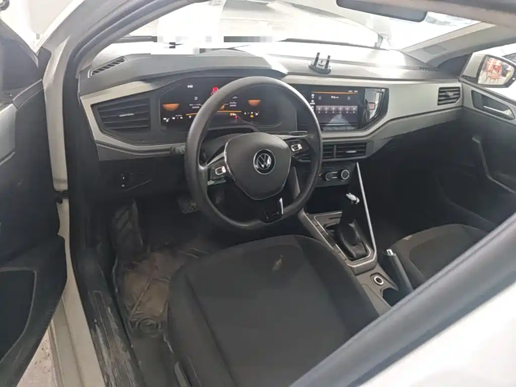 Polo 2023 facelift Plus 1.5L automatic indulgence version купить на сайте DeffCars
