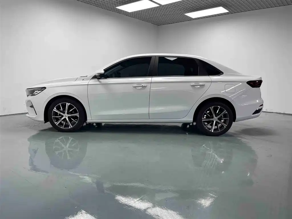 Emgrand 2023 4th Generation Champion Edition 1.5L CVT Premium Type купить на сайте DeffCars