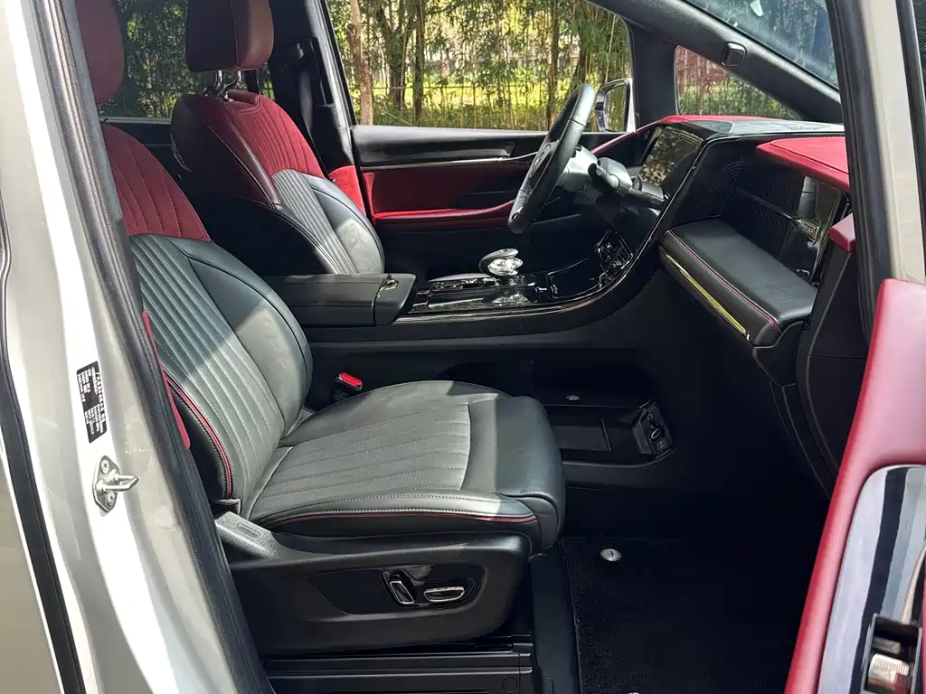 Trumpchi M8 2024 Grandmaster Series Dual Engine Royal Edition купить на сайте DeffCars