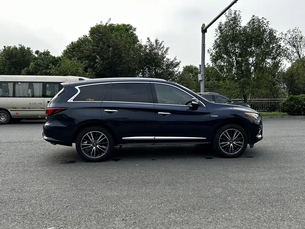 Infiniti QX60 (Imported) 2016 2.5 S/C Hybrid Two-wheel drive Excellent Edition National V купить на сайте DeffCars
