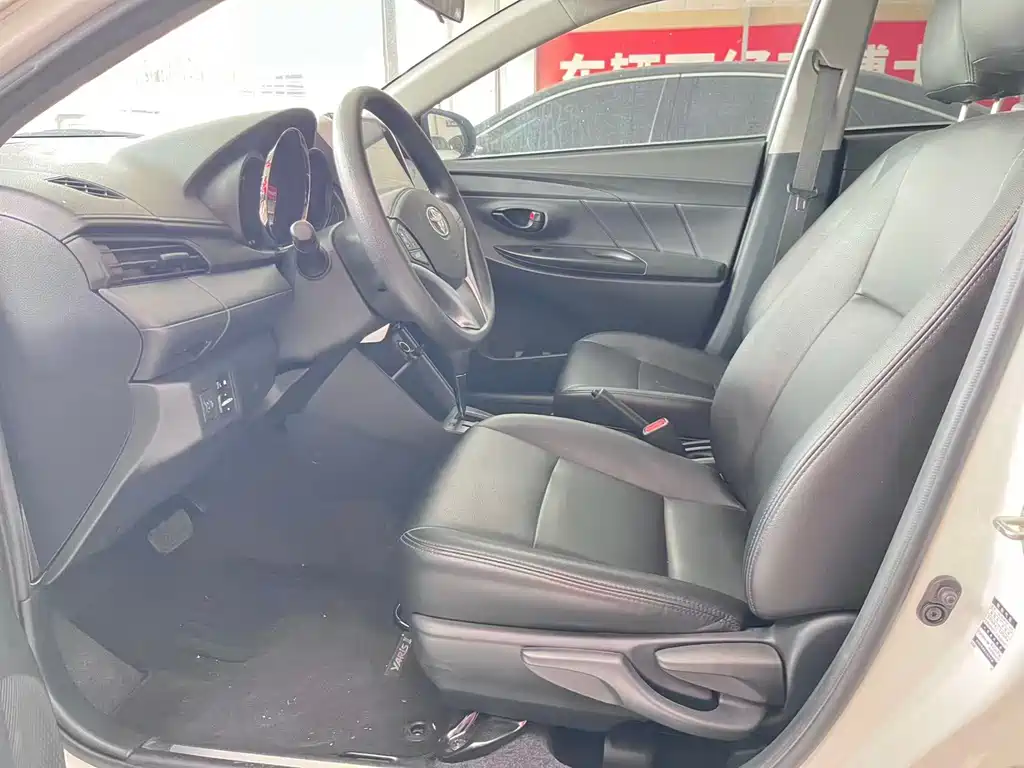 YARiS L 2022 1.5L CVT luxury PLUS version купить на сайте DeffCars