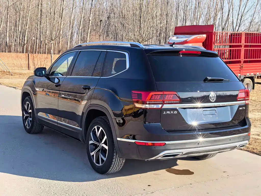 Touron 2020 facelift 330TSI two-wheel drive luxury version купить на сайте DeffCars