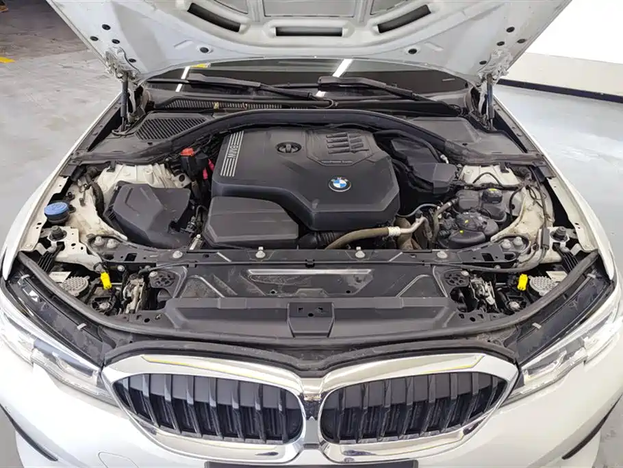 BMW 3 Series 2021 320i Sports Package купить на сайте DeffCars