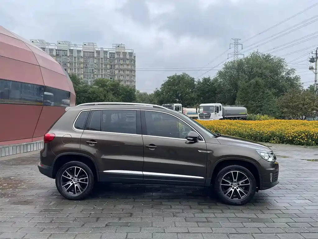 Tiguan 2016 300TSI automatic four-wheel drive luxury version купить на сайте DeffCars