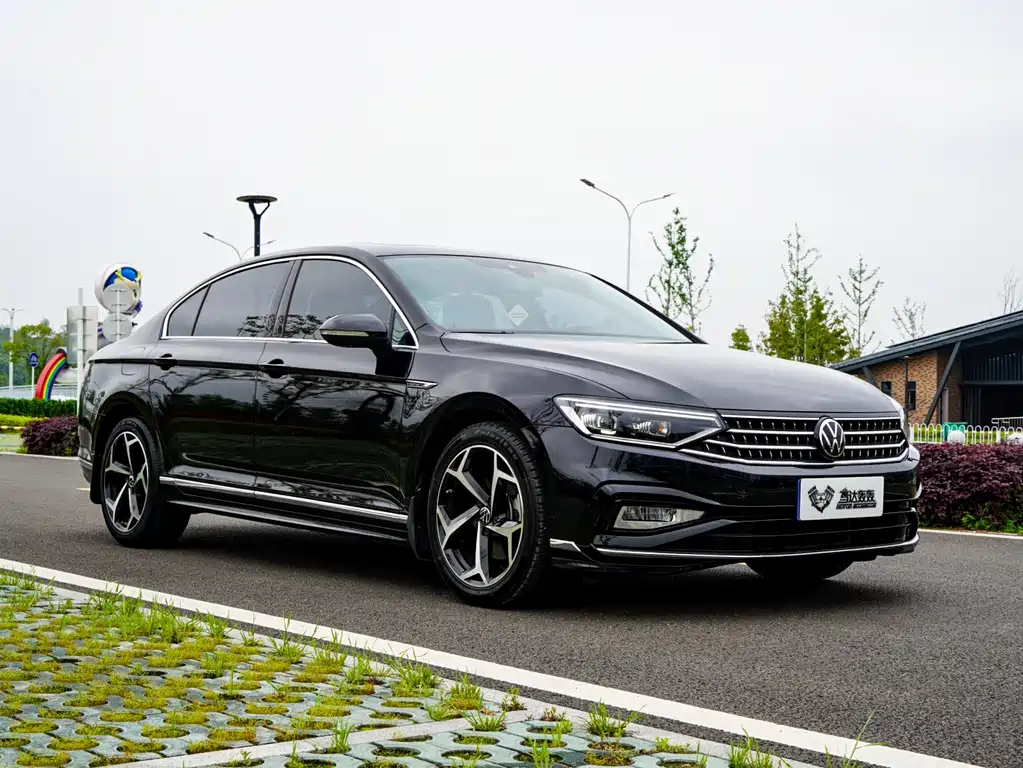Magotan 2023 2 million commemorative edition 330TSI DSG luxury model купить на сайте DeffCars