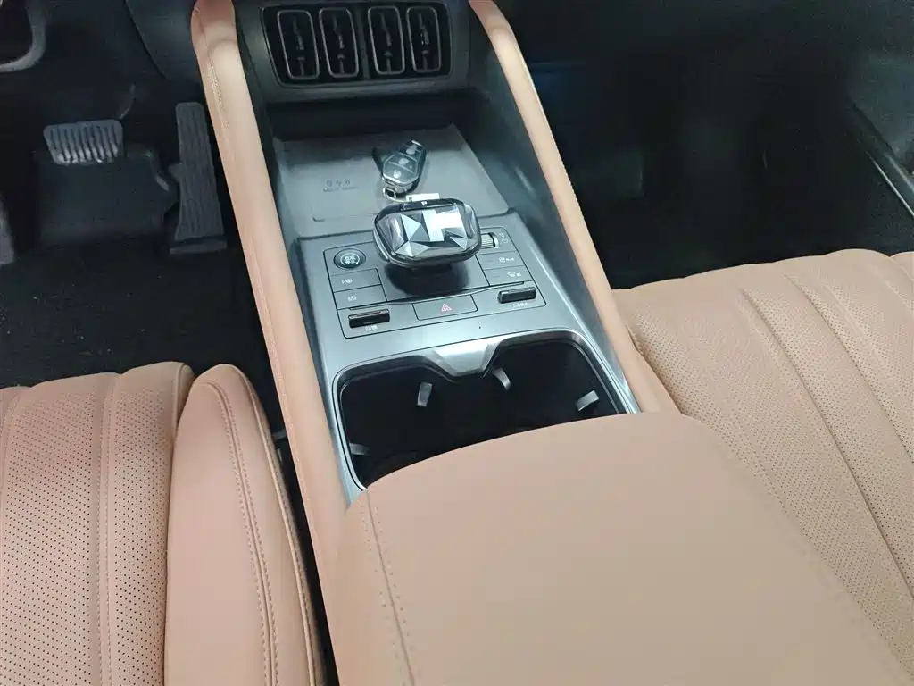 Song L EV 2025 smart driving version 550km excellent model купить на сайте DeffCars