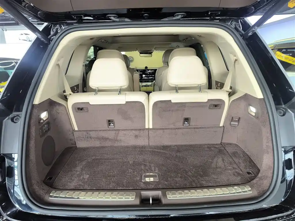 Wenjie M9 2025 extended range Ultra version 52kWh 6-seater version 192-line lidar) купить на сайте DeffCars