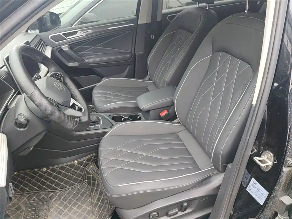 Tiguan L 2023 330TSI automatic two-wheel drive R-Line version купить на сайте DeffCars