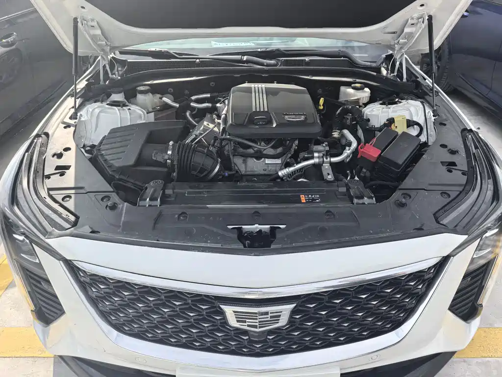 Cadillac CT5 2024 28T Luxury Pro купить на сайте DeffCars