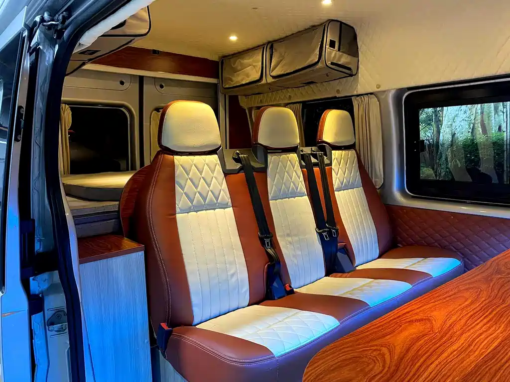 New generation Transit 2016 2.2T short-axle 6-seater mid-low roof multi-purpose vehicle купить на сайте DeffCars