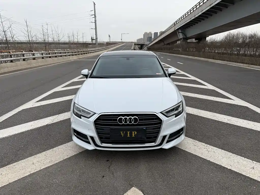 Audi A3 2019 Limousine 35 TFSI Fashion Type National VI купить на сайте DeffCars