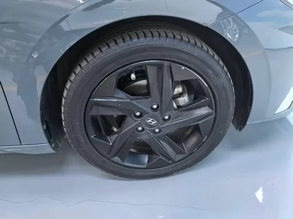 Elantra 2022 1.5L CVT LUX Premium Edition купить на сайте DeffCars