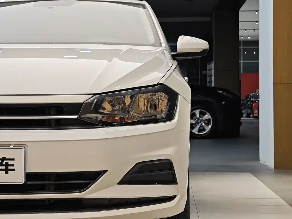 Polo 2023 facelift Plus 1.5L automatic indulgence version купить на сайте DeffCars