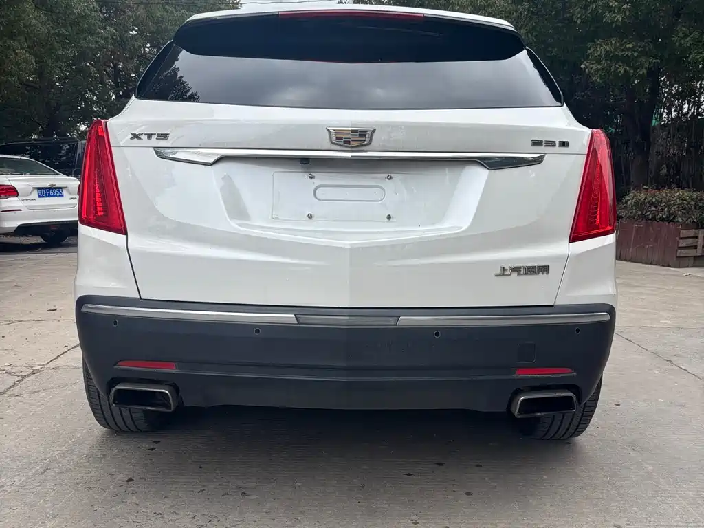Cadillac XT5 2018 25T luxury model купить на сайте DeffCars