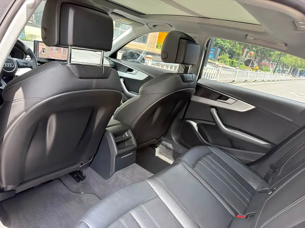 Audi A4L 2020 40 TFSI Fashionable and Dynamic купить на сайте DeffCars