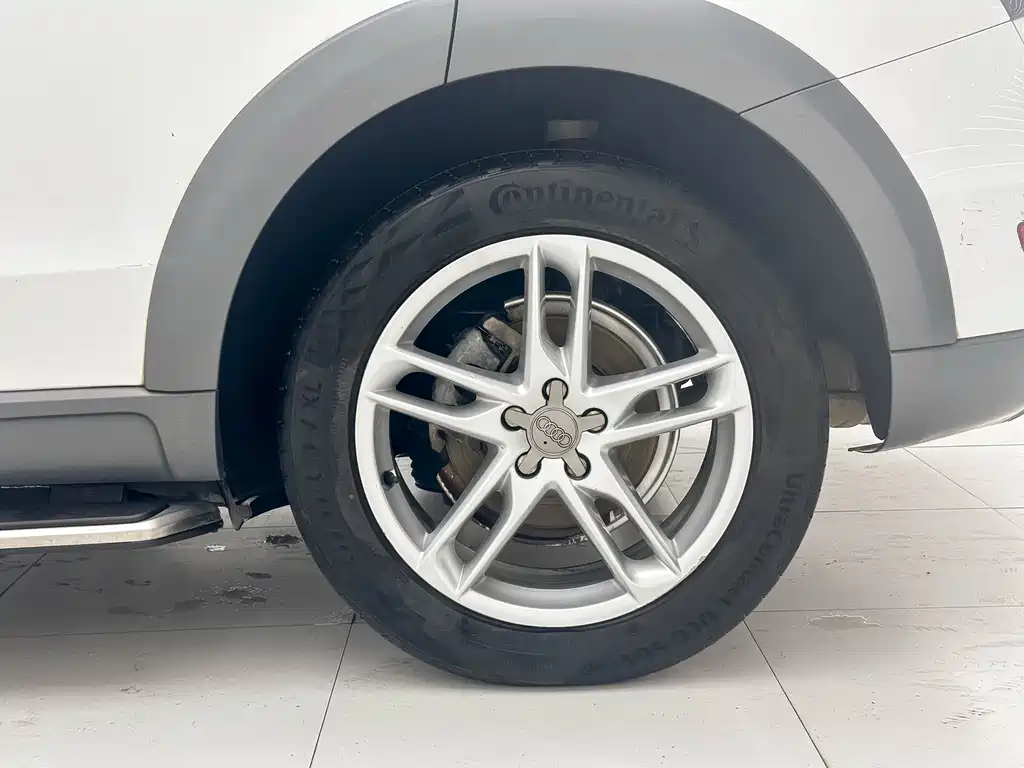 Audi Q5 2018 Collector's Edition 40 TFSI Technology купить на сайте DeffCars