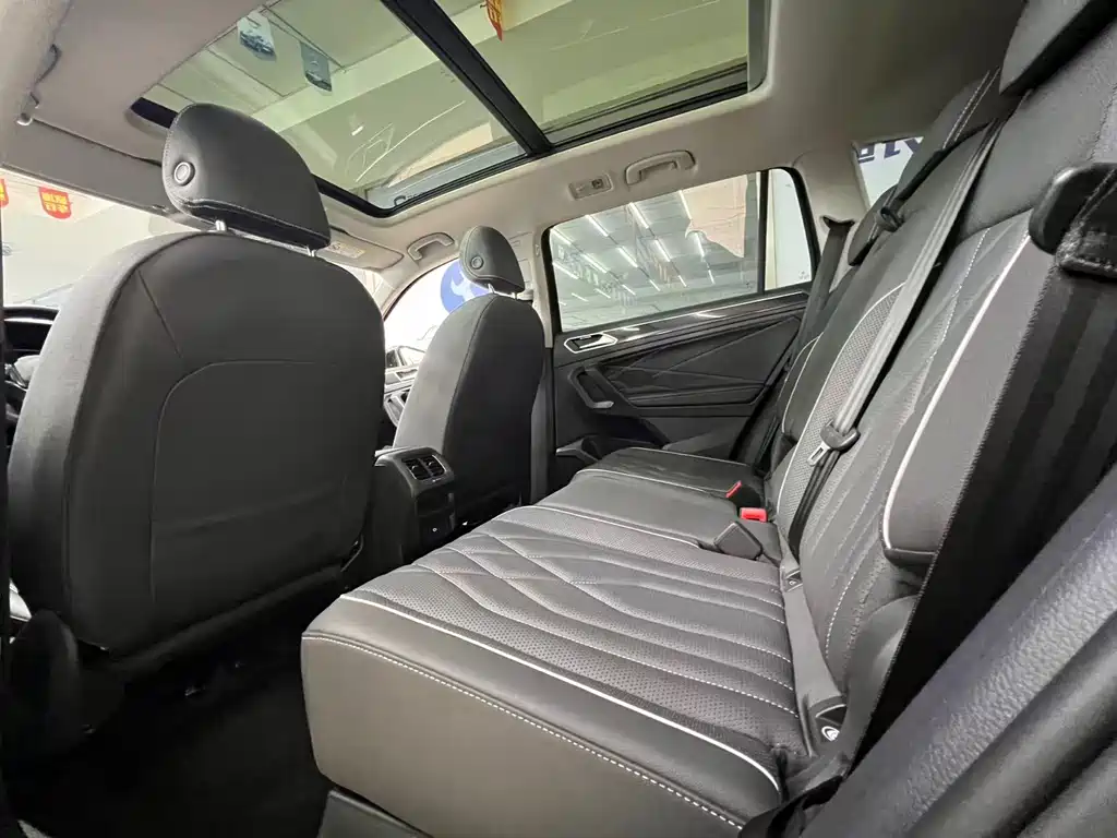 Tiguan L 2023 280TSI automatic two-wheel drive Chaochuang limited edition купить на сайте DeffCars
