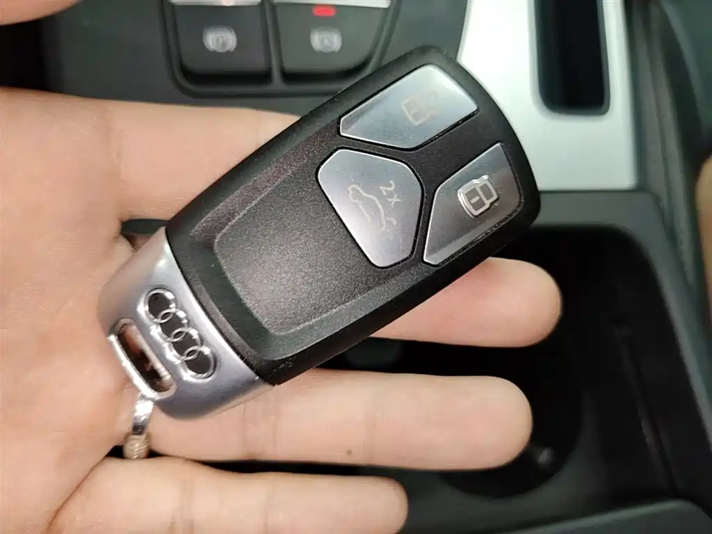 Audi Q5L 2020 facelift 40 TFSI enjoys fashionable style купить на сайте DeffCars