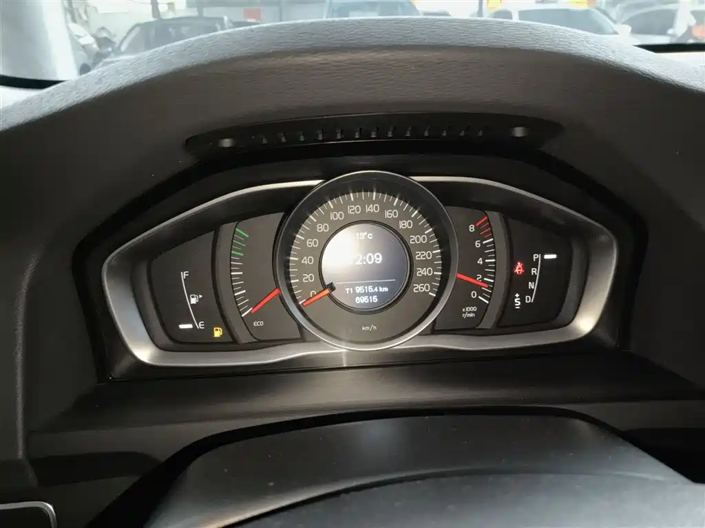 Volvo S60 2019 S60L T3 Smart Edition купить на сайте DeffCars