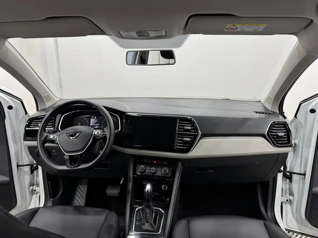 Jetta VS5 2023 280TSI automatic aggressive model купить на сайте DeffCars