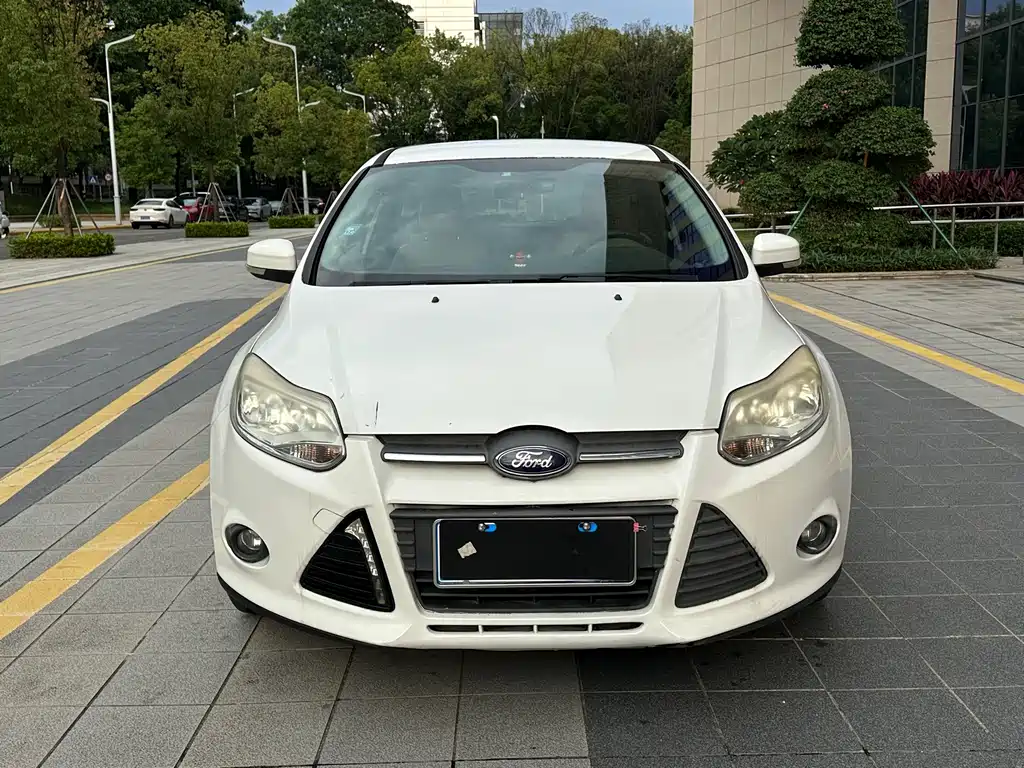 Focus 2012 hatchback 1.6L automatic comfort type купить на сайте DeffCars
