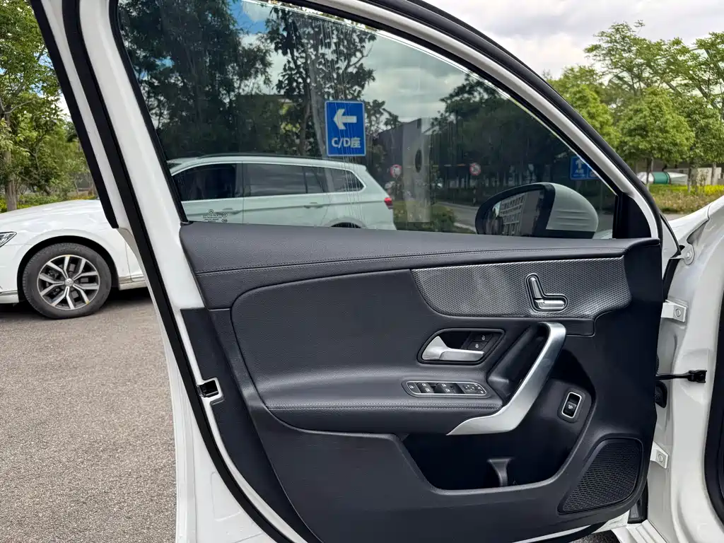 Mercedes-Benz A-Class 2020 A 200 L купить на сайте DeffCars
