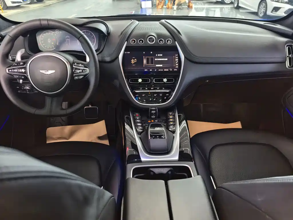 Aston Martin DBX 2022 4.0T V8 купить на сайте DeffCars