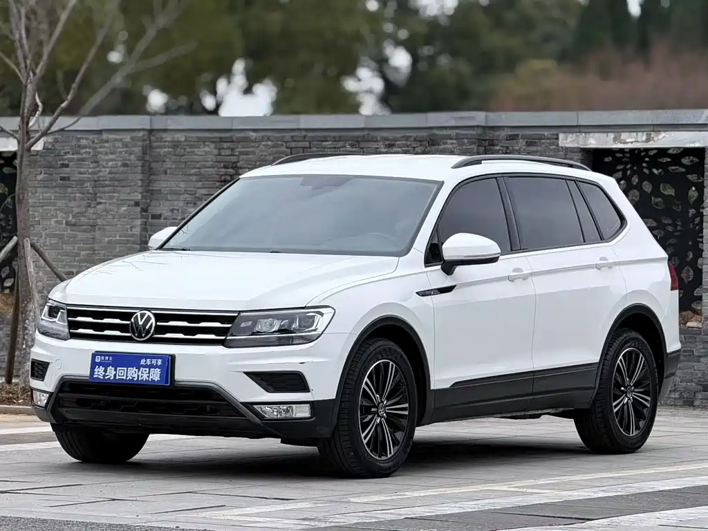 Tiguan L 2021 330TSI automatic two-wheel drive comfort version купить на сайте DeffCars
