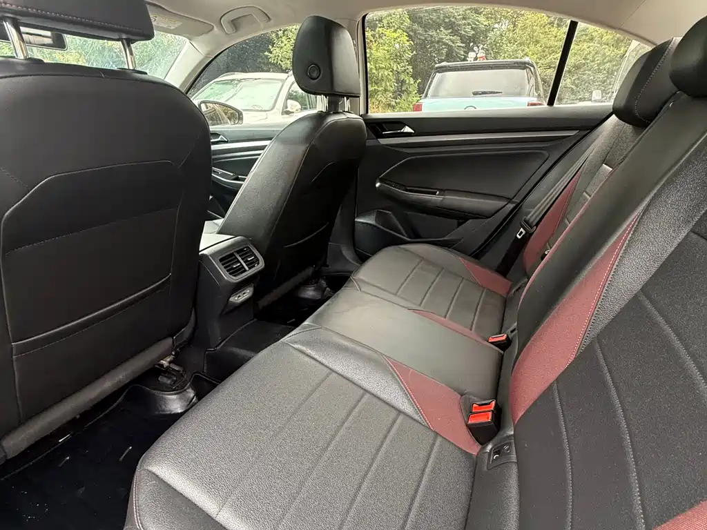Bora 2021 1.5L automatic fashion smart connected version купить на сайте DeffCars