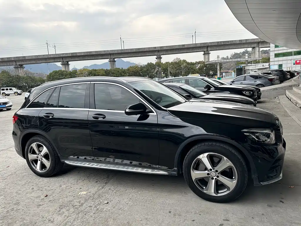 Mercedes-Benz GLC 2017 GLC 260 4MATIC luxury model купить на сайте DeffCars