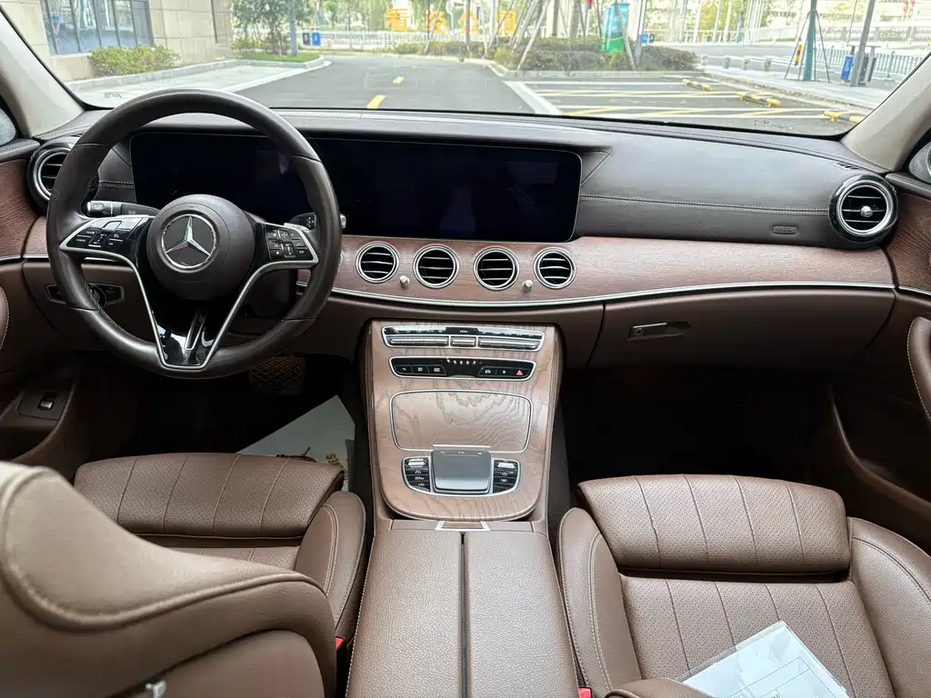 Mercedes-Benz E-Class 2022 E 300 L Luxury Model купить на сайте DeffCars