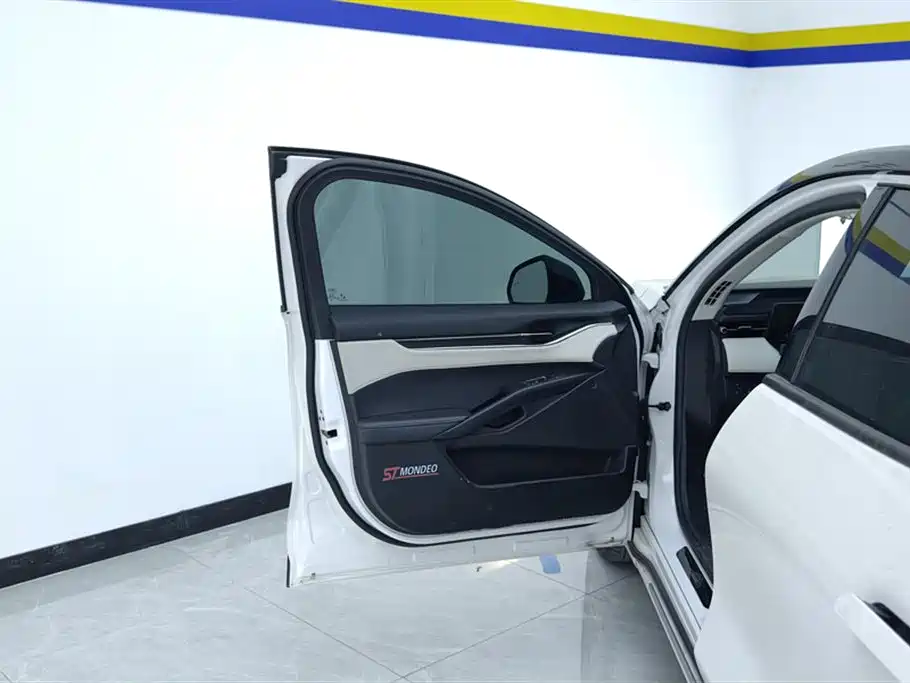 Mondeo 2022 EcoBoost 245 Luxury купить на сайте DeffCars