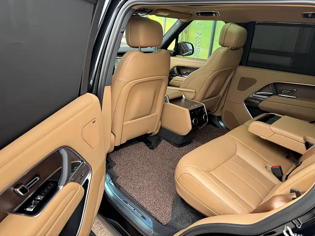 Range Rover 2025 3.0 L6 400PS Extended Edition купить на сайте DeffCars