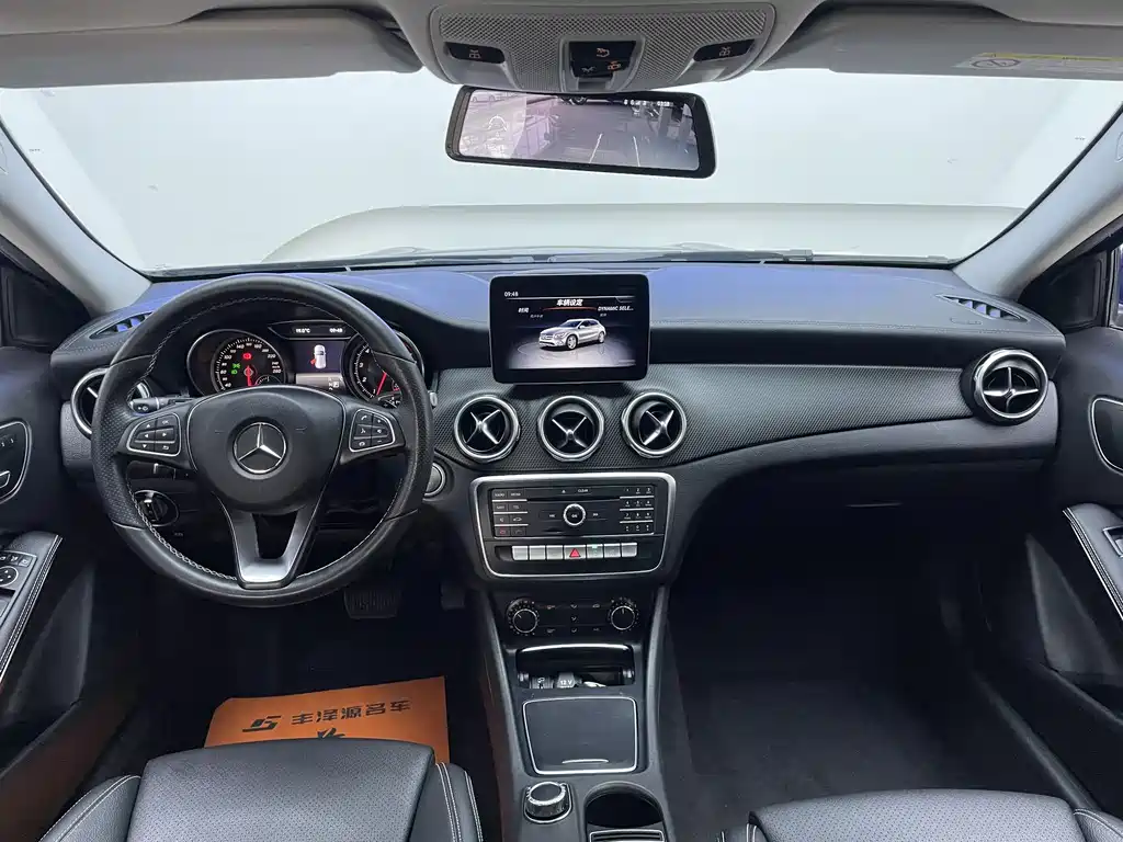 Mercedes-Benz GLA 2018 GLA 200 Fashion Model купить на сайте DeffCars